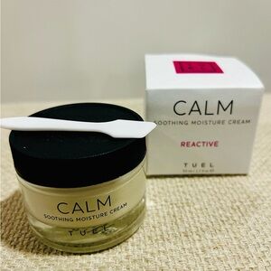 Calm Soothing Moisture Cream - Black and White